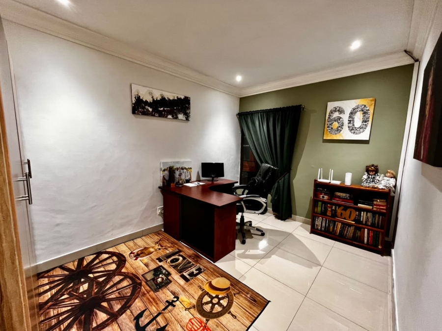 4 Bedroom Property for Sale in Buffelsfontein A H North West